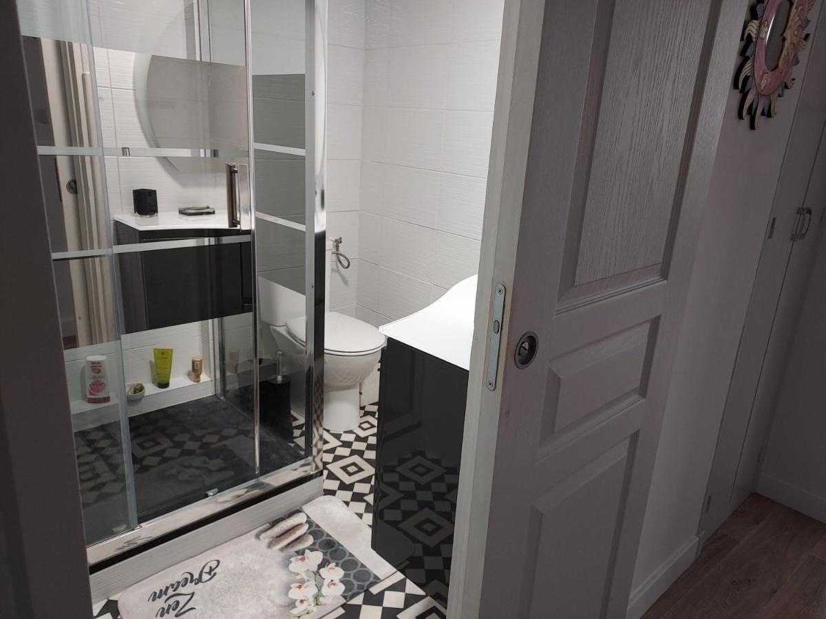 Rez-De-Chaussee Privatif Spacieux 3* D'Une Villa Centre Ville Hyeres Luaran gambar