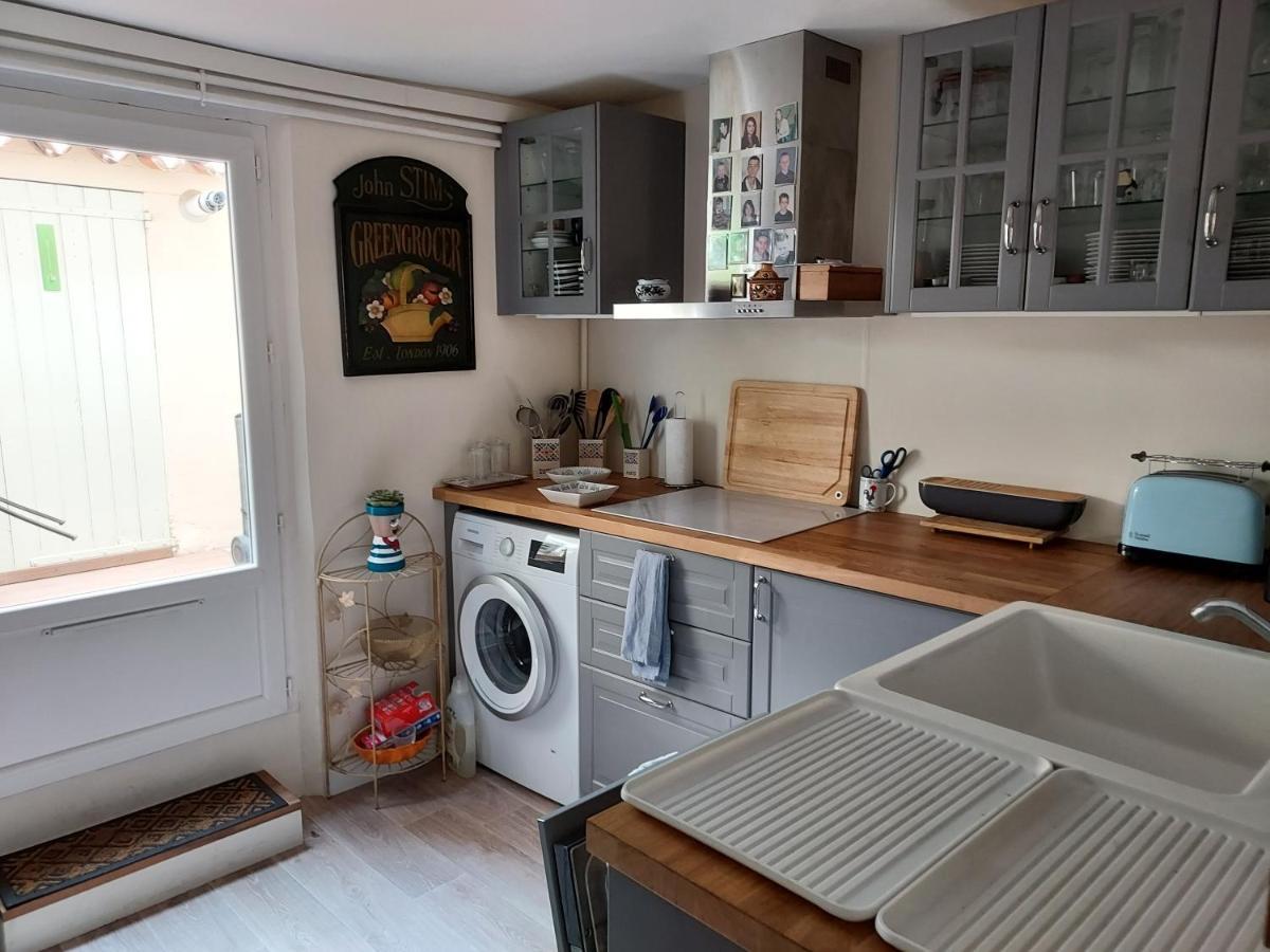 Rez-De-Chaussee Privatif Spacieux 3* D'Une Villa Centre Ville Hyeres Luaran gambar
